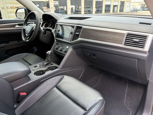 Used 2019 Volkswagen Atlas SE FWD image 30