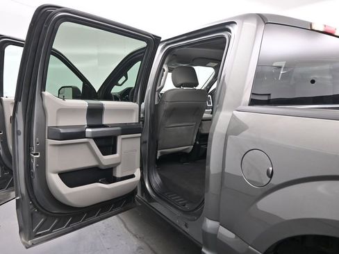 Used 2017 Ford F150 XLT RWD image 13