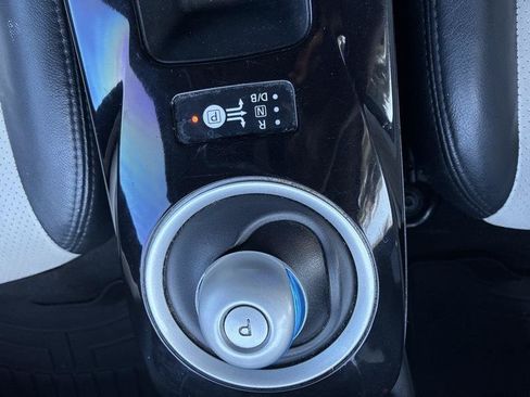 Used 2014 Nissan Leaf SV w/ Premium Package FWD image 36