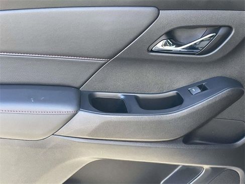 Used 2023 Chevrolet Traverse RS image 24