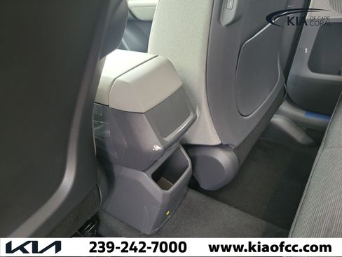 New 2027 Kia Seltos S FWD image 16