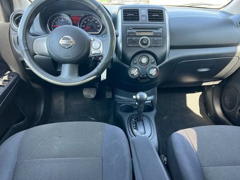 Used 2013 Nissan Versa SV FWD image 3