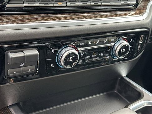 Used 2023 GMC Sierra 1500 Elevation image 38