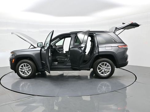 New 2025 Jeep Grand Cherokee Laredo X image 23