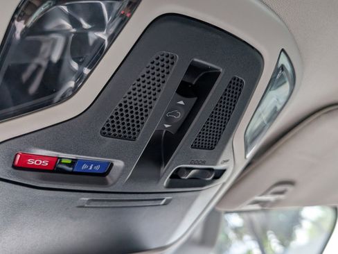 Used 2023 Subaru Outback Touring XT image 40