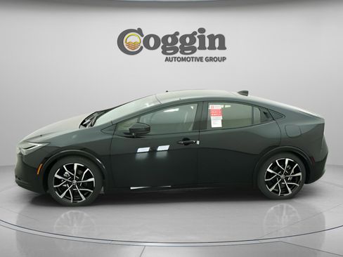 New 2026 Toyota Prius Plug-In Hybrid image 6