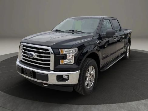 Used 2017 Ford F150 XLT w/ Equipment Group 302A Luxury AWD/4WD image 3