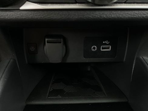 Used 2025 Nissan Versa SV image 23