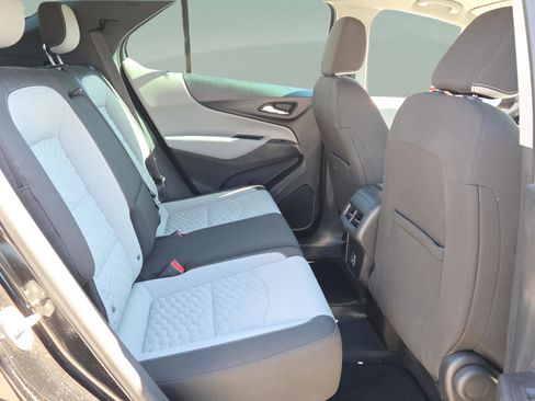 Used 2020 Chevrolet Equinox LS image 15