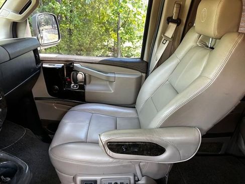 Used 2016 GMC Savana 2500 RWD image 15
