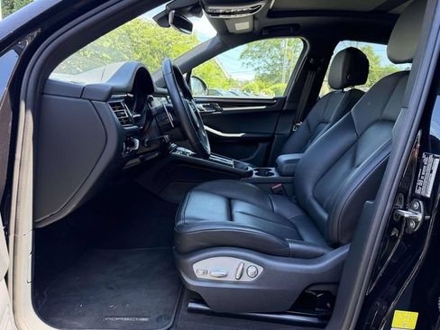 Used 2026 Porsche Macan AWD/4WD image 11