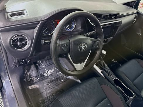 Used 2019 Toyota Corolla LE image 16