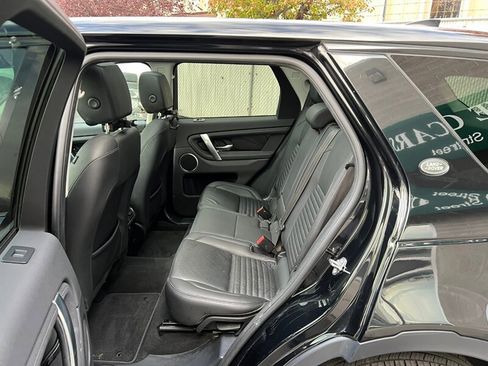 Used 2023 Land Rover Discovery Sport S image 20