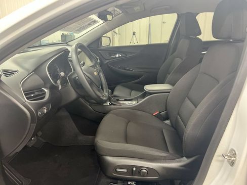 Used 2024 Chevrolet Malibu RS FWD image 19