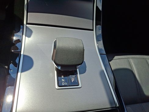 Used 2026 Land Rover Range Rover Evoque S AWD/4WD image 15