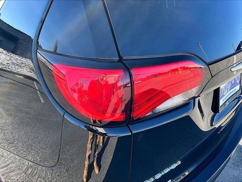 Used 2017 Chrysler Pacifica LX w/ Tire & Wheel Group image 25