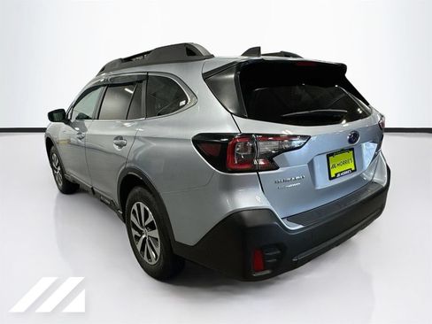 Used 2022 Subaru Outback Premium AWD/4WD image 7