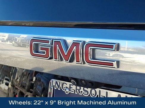 Used 2021 GMC Yukon Denali w/ Denali Premium Package image 34