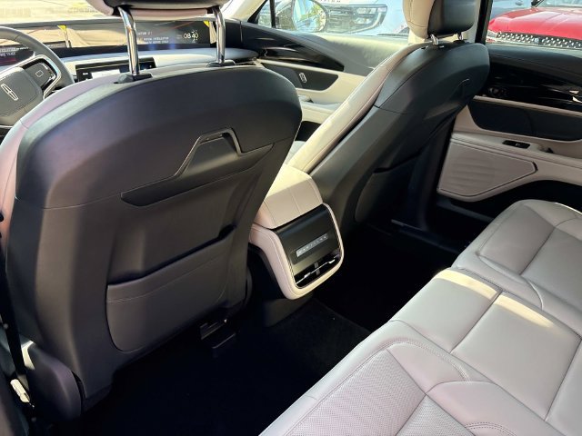 New 2026 Lincoln Nautilus Premier AWD/4WD image 15