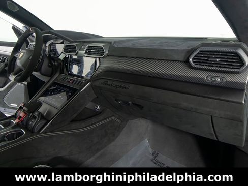 Used 2023 Lamborghini Urus Performante AWD/4WD image 35