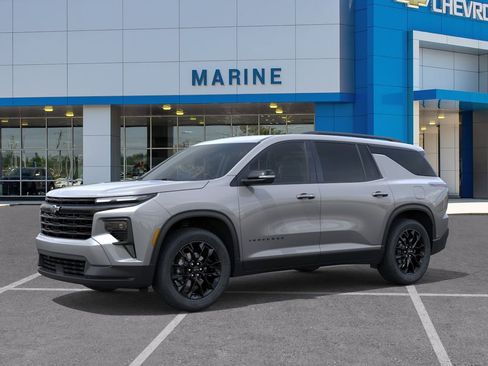 New 2026 Chevrolet Traverse LT w/ Midnight/Sport Edition FWD image 2