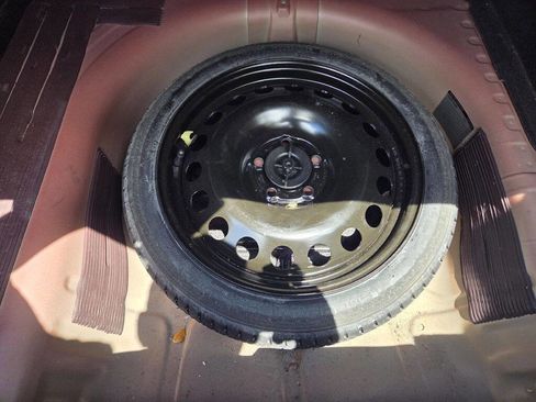 Used 2012 Chevrolet Sonic LS FWD image 11