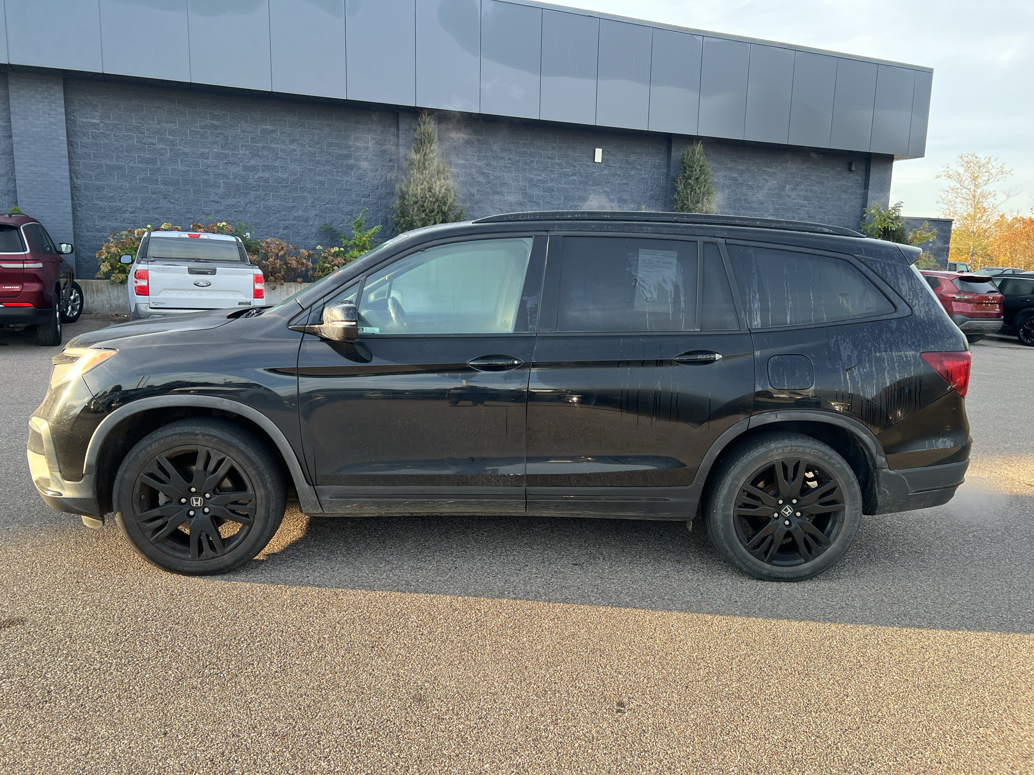 Used 2020 Honda Pilot Black Edition image 4