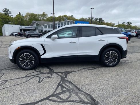 Used 2024 Chevrolet Blazer EV LT AWD/4WD image 4
