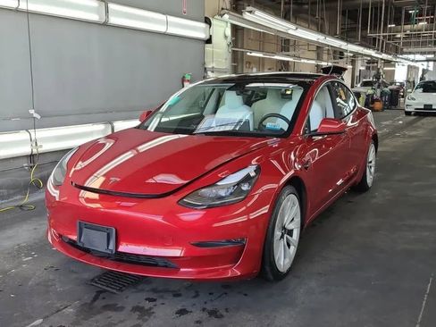 Used 2021 Tesla Model 3 Long Range image 1