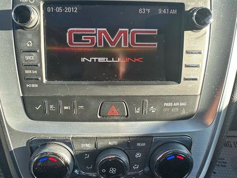 Used 2017 GMC Acadia Limited SLT image 32