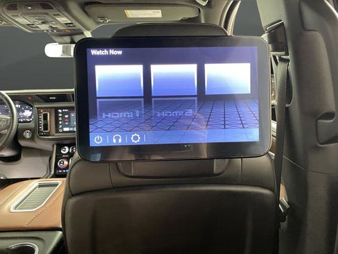 Used 2023 GMC Yukon XL Denali Ultimate AWD/4WD image 12