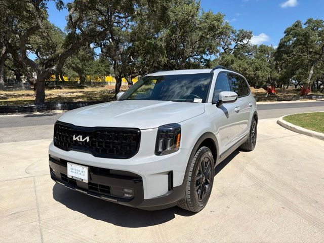 Used 2024 Kia Telluride SX Prestige X-Pro AWD/4WD image 2