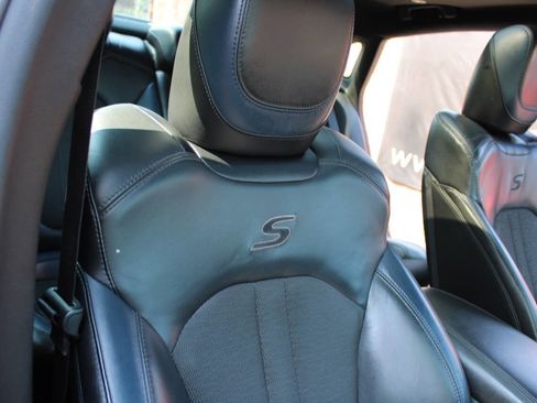 Used 2015 Chrysler 200 S w/ Comfort Group image 10