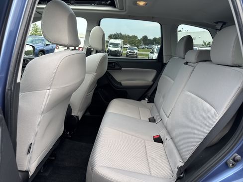 Used 2018 Subaru Forester 2.5i Premium AWD/4WD image 18