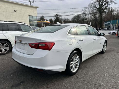 Used 2018 Chevrolet Malibu LT image 3