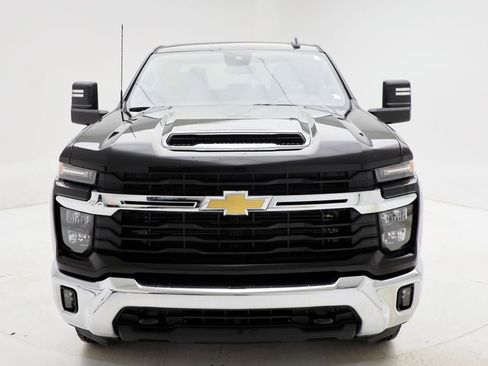 Used 2025 Chevrolet Silverado 2500 LT w/ Convenience Package AWD/4WD image 5