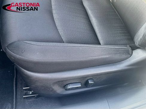 Used 2025 Nissan Altima 2.5 SV FWD image 23