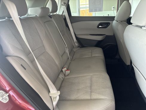 Used 2025 Nissan Rogue SV AWD/4WD image 12