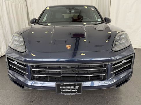 Used 2025 Porsche Cayenne S image 6