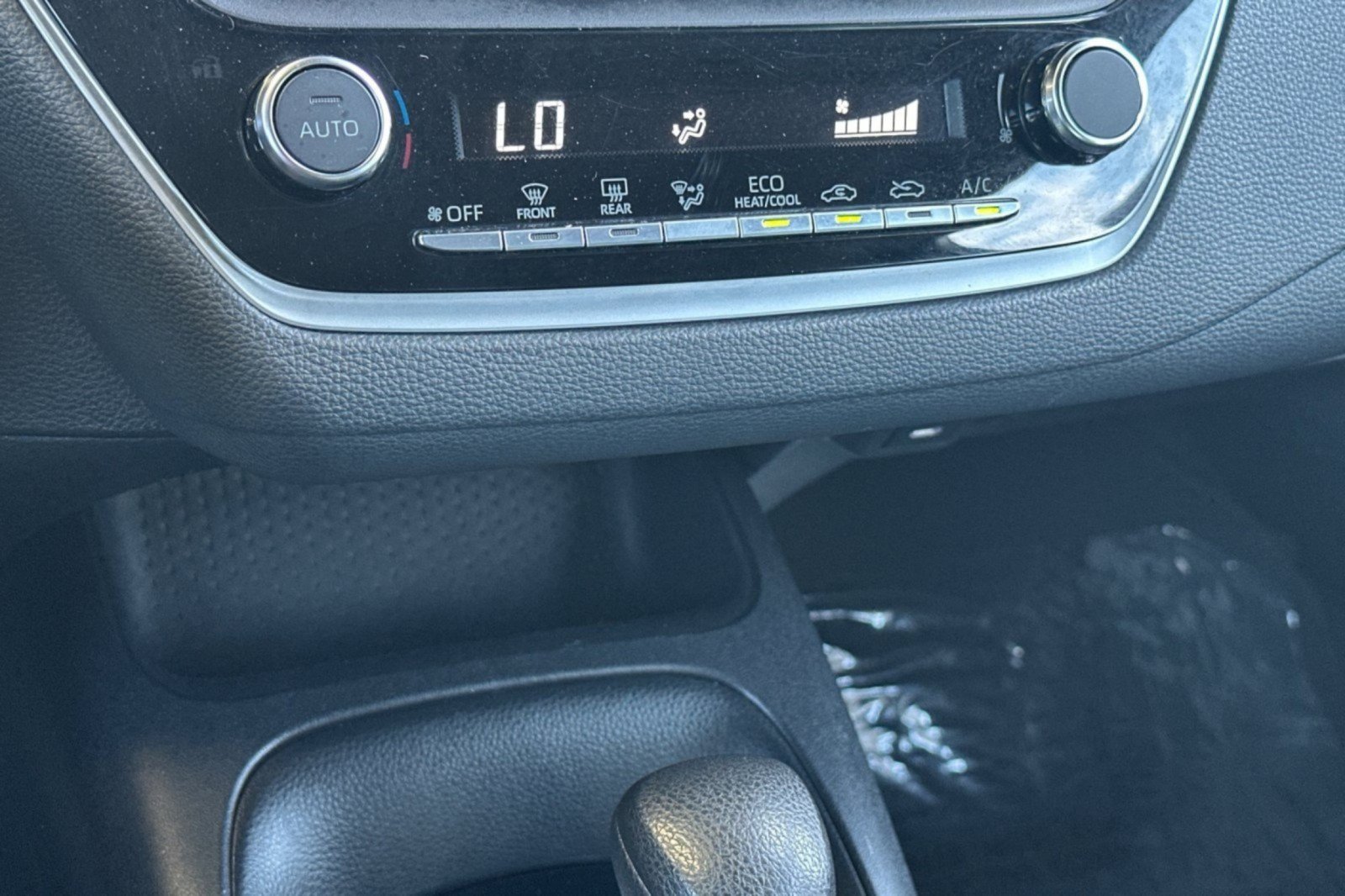 Certified 2024 Toyota Corolla LE FWD image 17