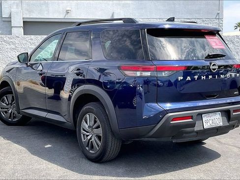 Certified 2025 Nissan Pathfinder SV AWD/4WD image 10
