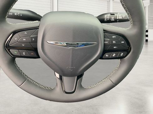New 2026 Chrysler Pacifica Limited w/ S Appearance Package image 15