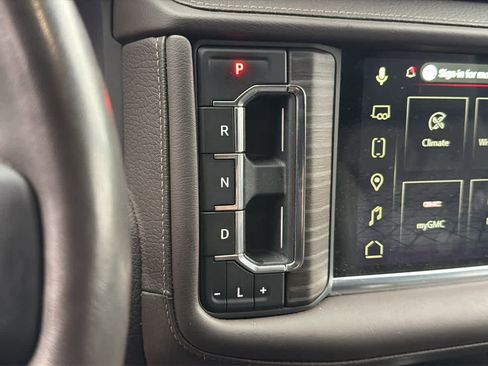 Certified 2024 GMC Yukon XL Denali w/ Denali Reserve Package image 12