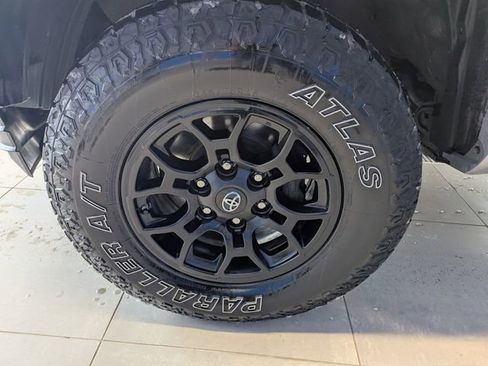 Used 2020 Toyota Tacoma SR5 w/ Technology Package image 29