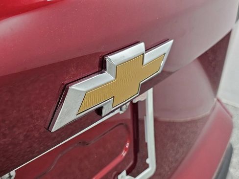 New 2026 Chevrolet Equinox LT w/ Convenience Package II FWD image 25