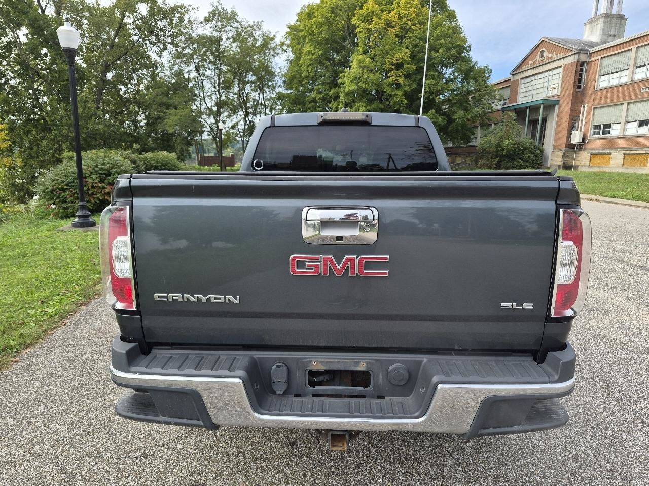 Used 2015 GMC Canyon SLE w/ SLE Convenience Package AWD/4WD image 3