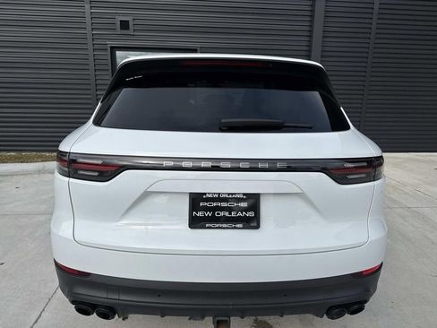 Used 2022 Porsche Cayenne Platinum Edition image 11