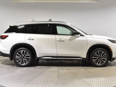 Certified 2026 INFINITI QX60 Luxe w/ Family Package AWD/4WD image 11