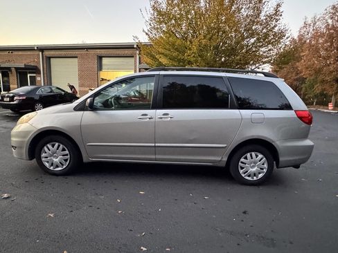 Used 2006 Toyota Sienna LE image 2