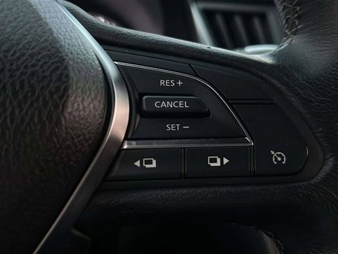 Used 2017 INFINITI Q60 2.0t w/ Moonroof Package image 24